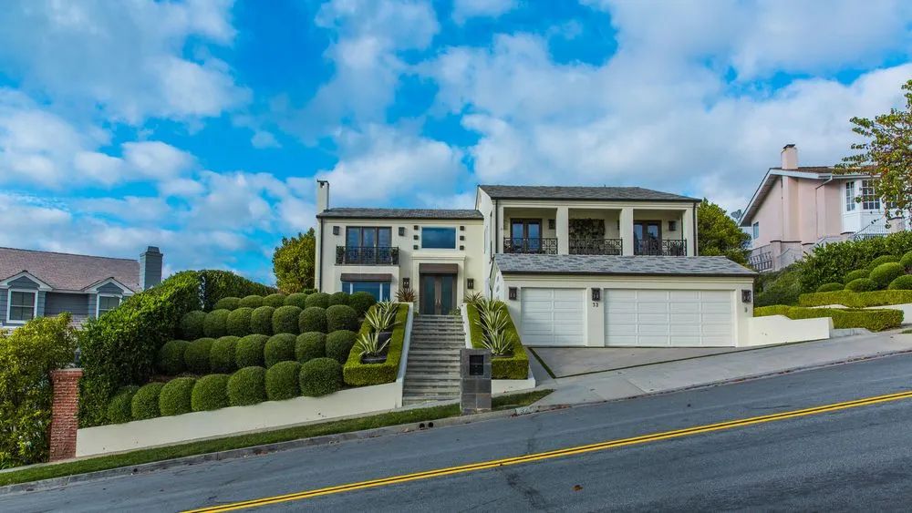 Professional lawn mowing service experts serving Lake Forest, CA - Gardens Tune Up