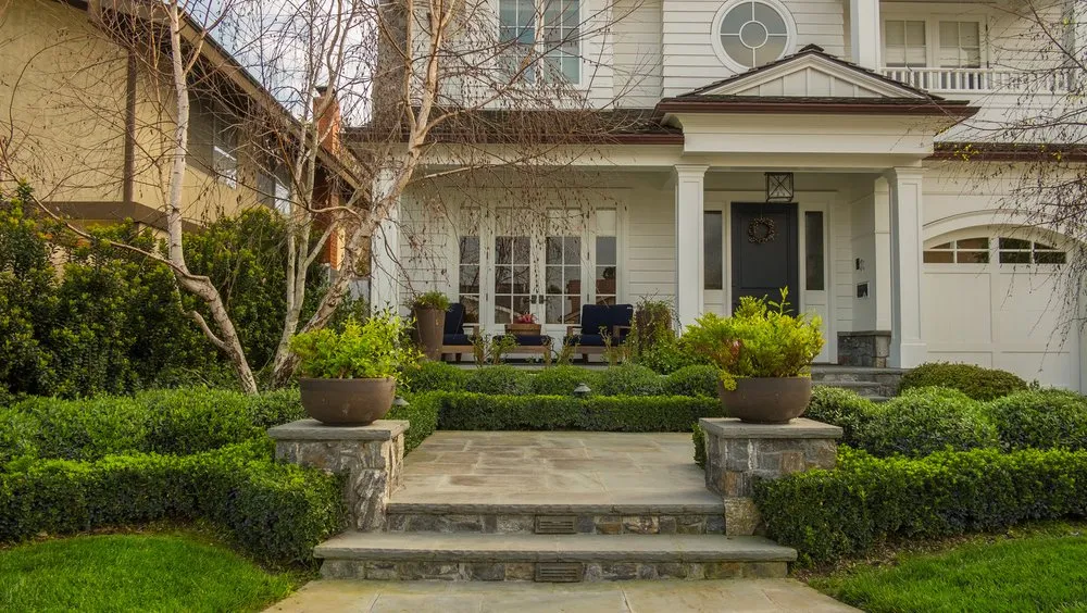 Custom landscaping services experts serving Lake Forest, CA - Gardens Tune Up