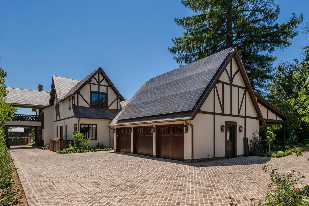 Reliable yard cleanup service near you across San Mateo, CA - GardenScapes