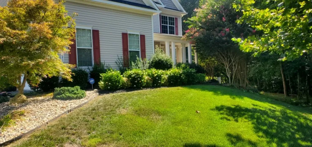 Trusted lawn mowing service for year-round maintenance across La Plata, MD - Gardiner Lawn Services