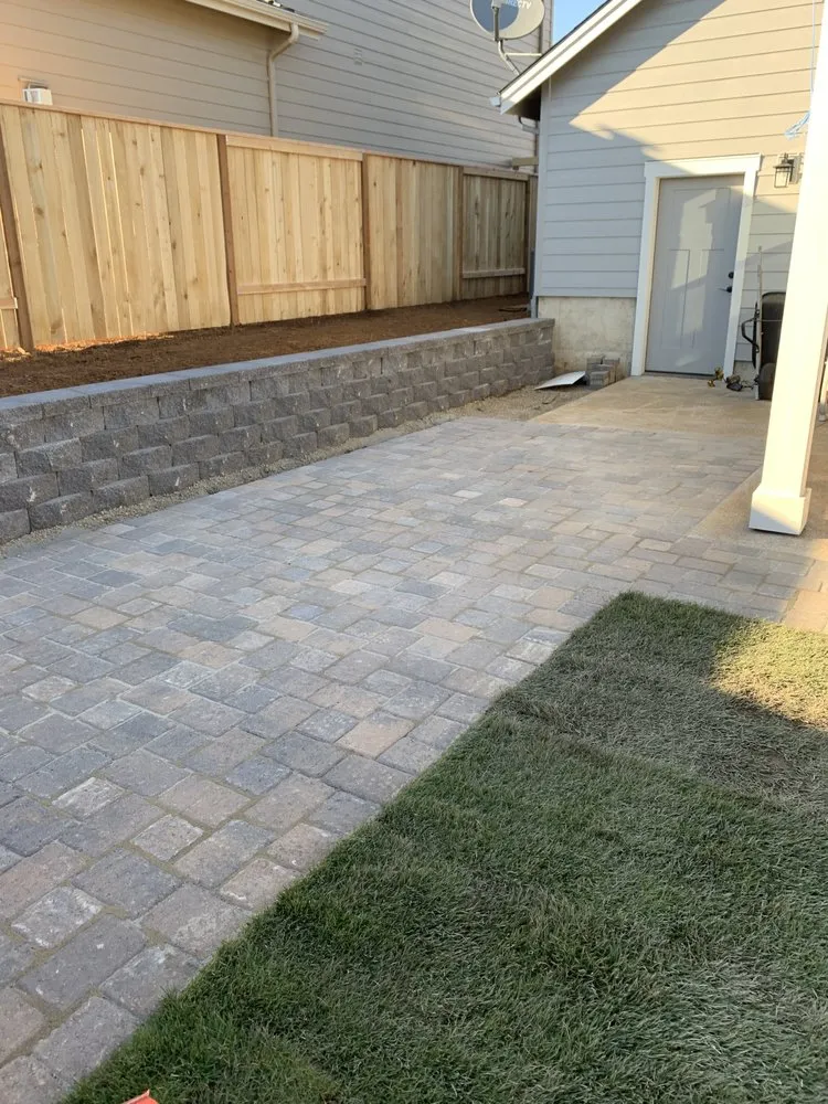 Custom garden landscaping for homes across Salem, OR - Gardner Landscape