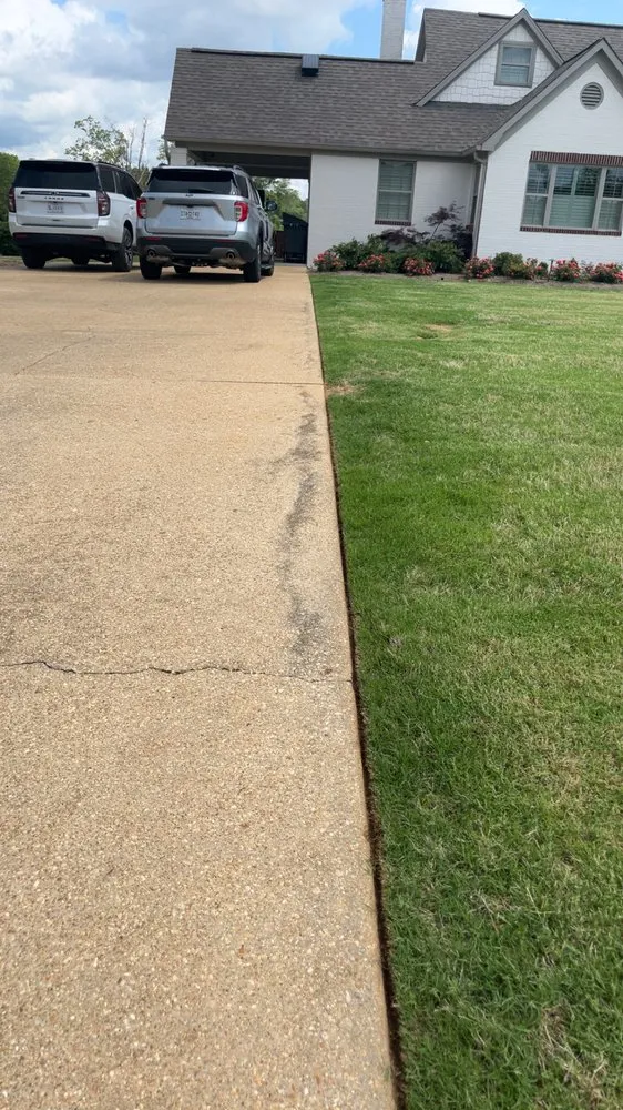 Local landscaping services in New Albany, MS - Gardner Lawncare