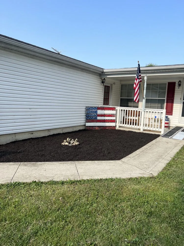 Custom residential landscaping in Cloverdale, IN - Gardners Landscaping
