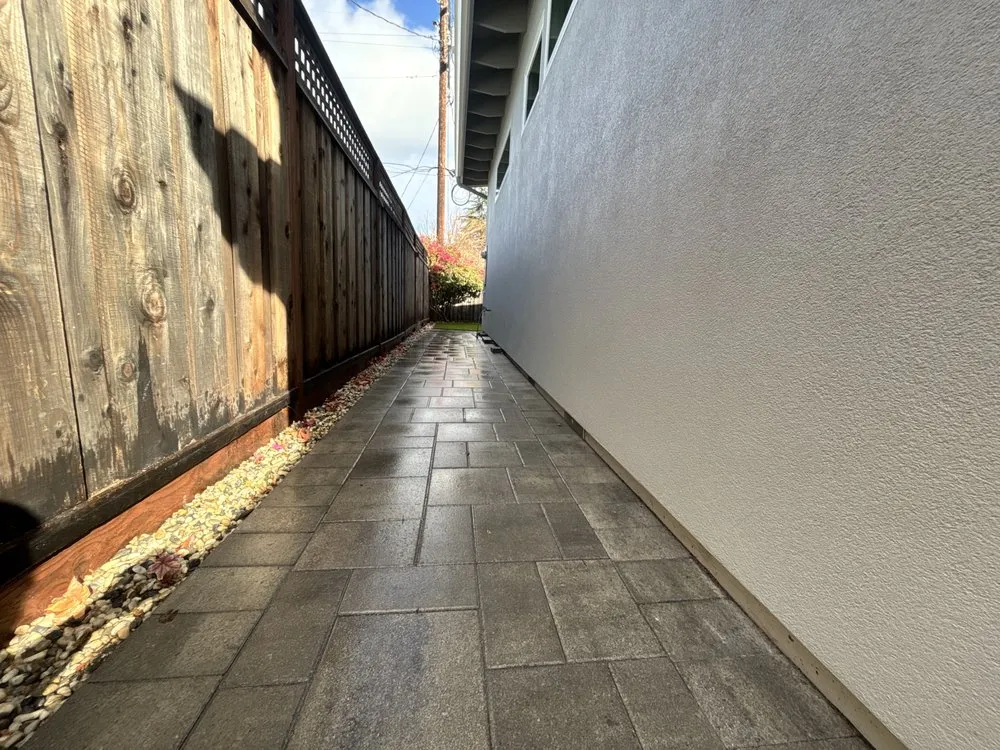 Local yard cleanup service in Sunnyvale, CA by Garescape