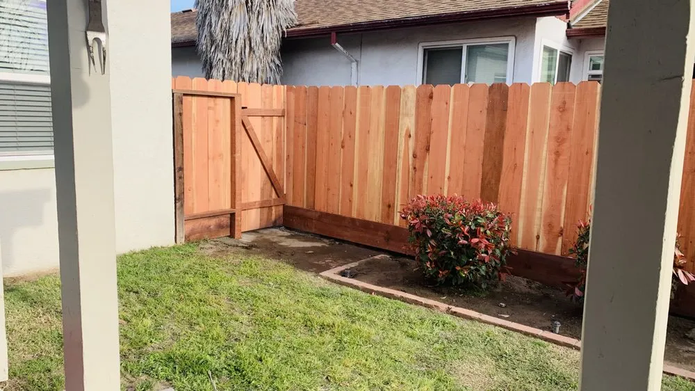 Affordable lawn mowing service in Turlock, CA by Garescape