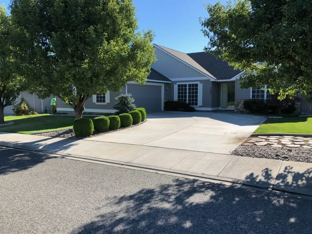 Expert landscape installation with custom design in Pasco, WA by Garlar Landscaping & Maintenance