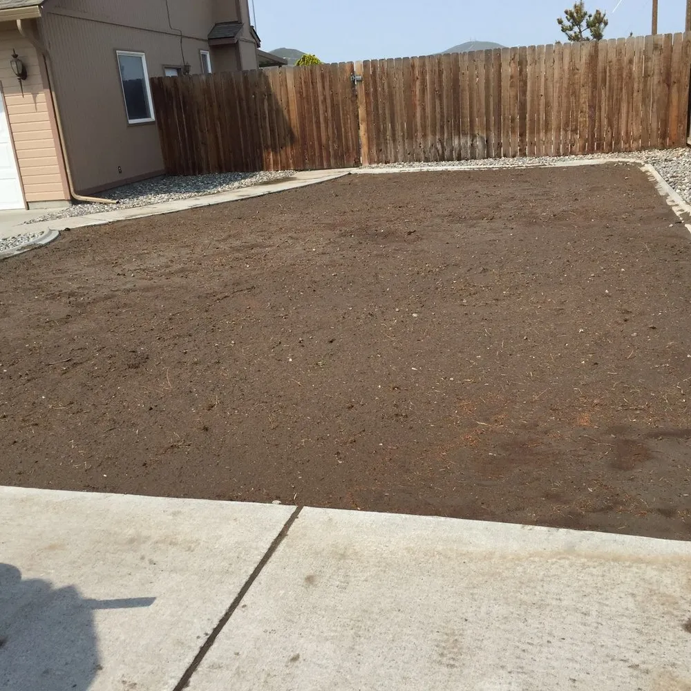Professional yard cleanup service in Pasco, WA - Garlar Landscaping & Maintenance