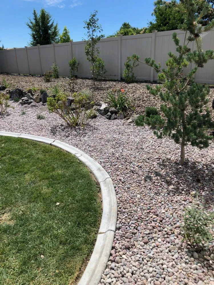 Top-rated yard maintenance in Pasco, WA - Garlar Landscaping & Maintenance