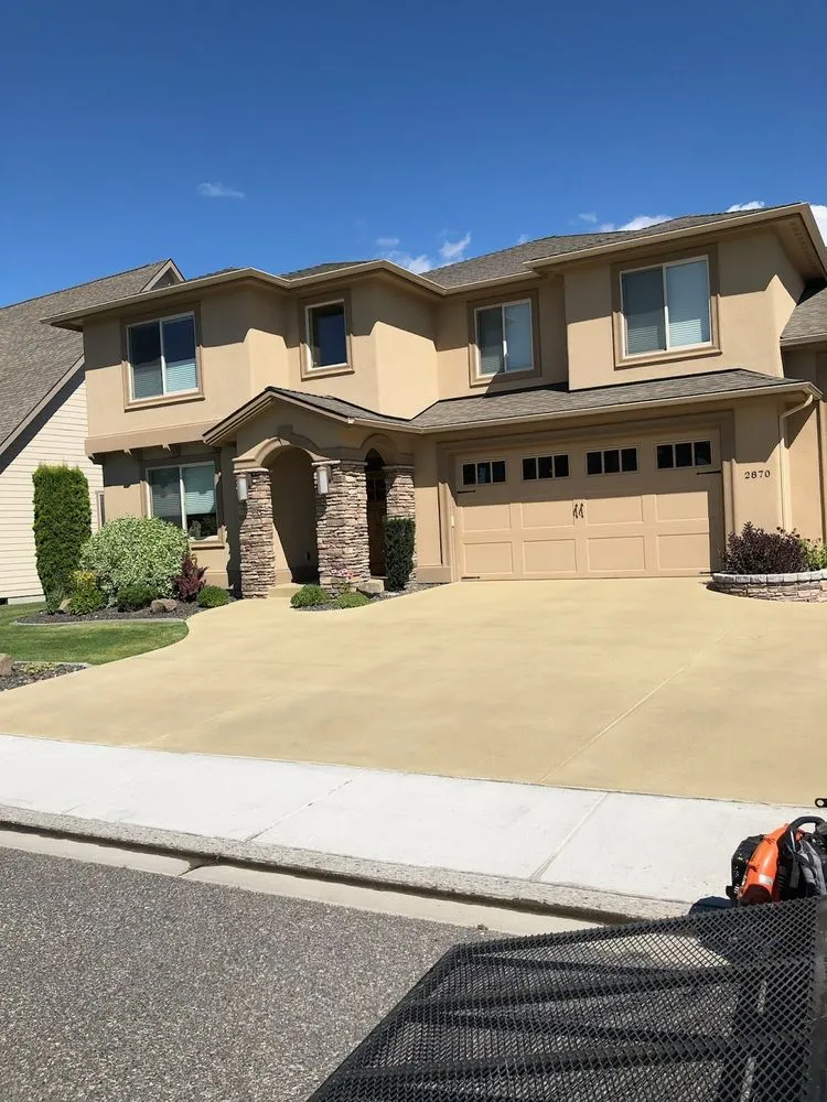 Reliable lawn mowing service in Pasco, WA by Garlar Landscaping & Maintenance