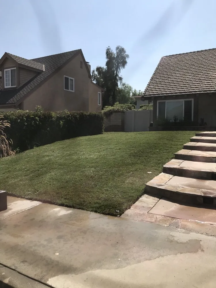 Reliable outdoor landscaping experts serving Santa Ana, CA - Garlíf Landscaping & tree service