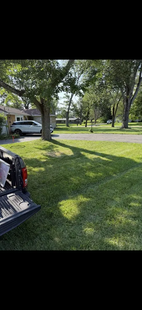 Top-rated lawn care service experts serving Dayton, OH - Garmendia Lawn Care Service