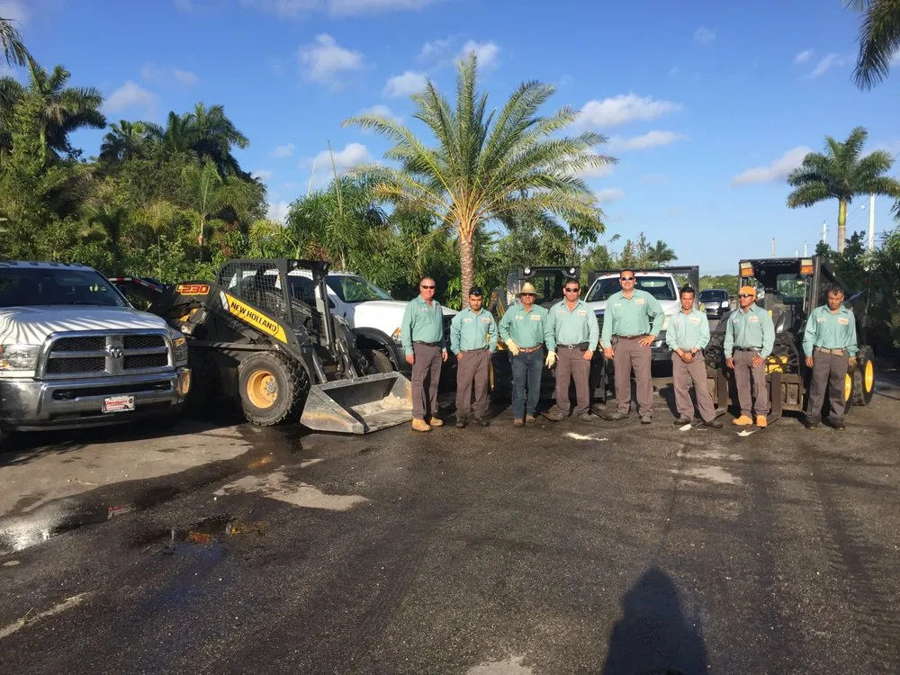 Reliable landscaping services in Davie, FL by Garmizos