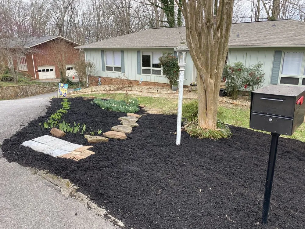 Professional lawn care service in Oak Ridge, TN - Garner’s landscape