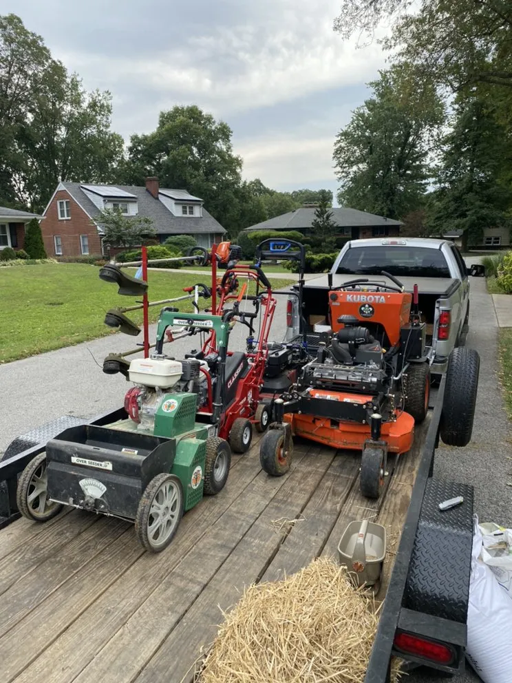 Custom yard maintenance in Louisville, KY - Garpetti Outdoor Solutions