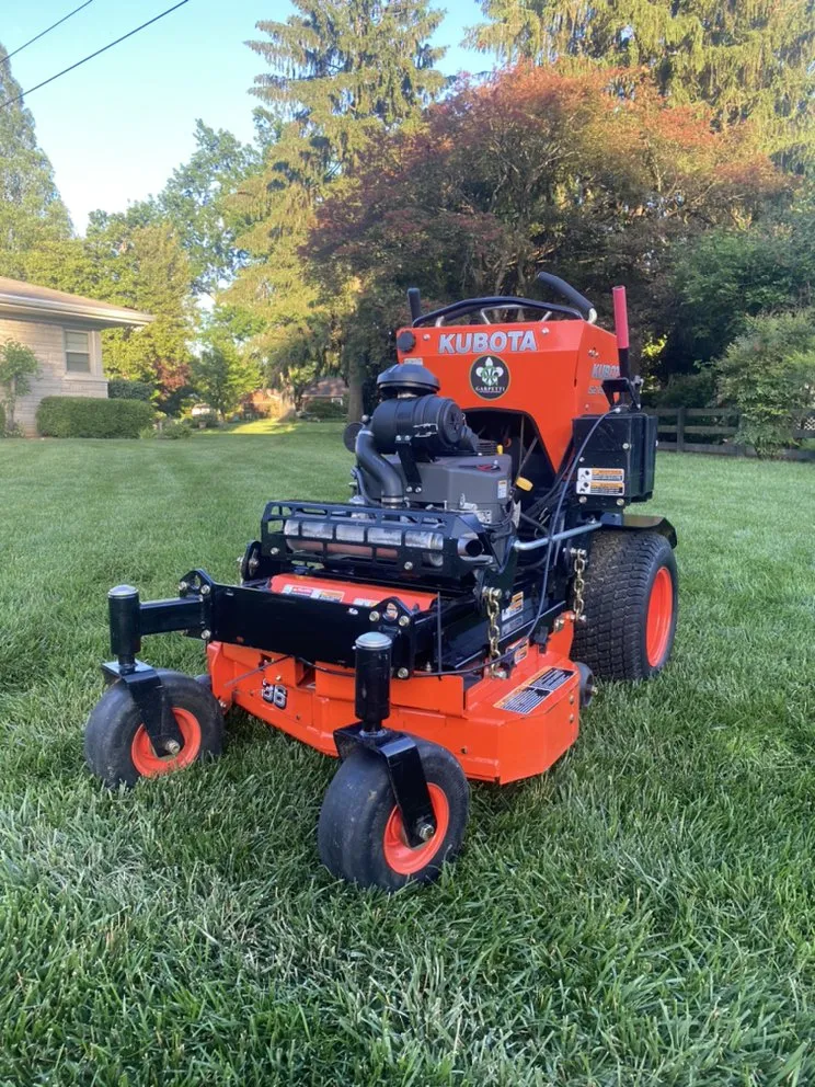 Expert lawn care service experts serving Louisville, KY - Garpetti Outdoor Solutions