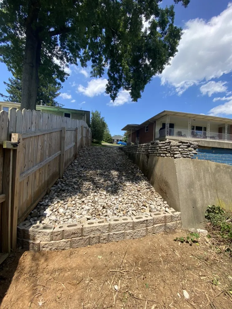 Affordable lawn mowing service in Louisville, KY - Garpetti Outdoor Solutions