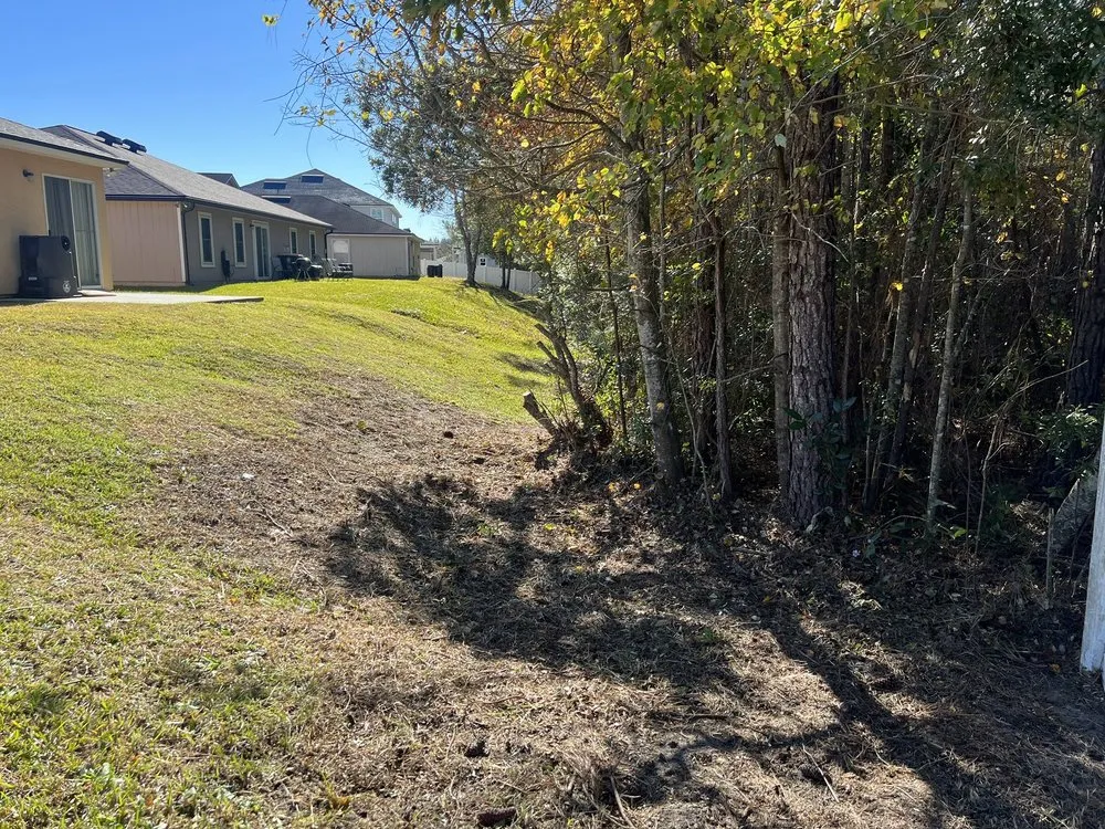 Professional lawn mowing service experts serving Middleburg, FL - Garrett Smith's Lawn Services