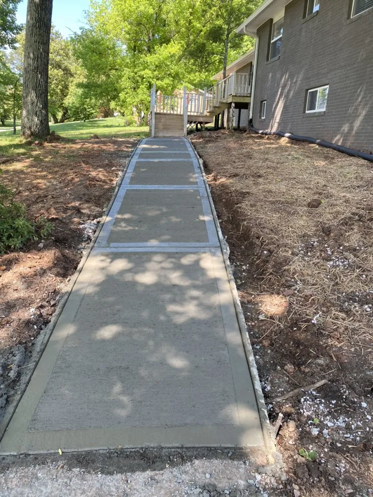 Top-rated landscaping services experts serving Powell, TN - Garrett's Lawn And Landscape