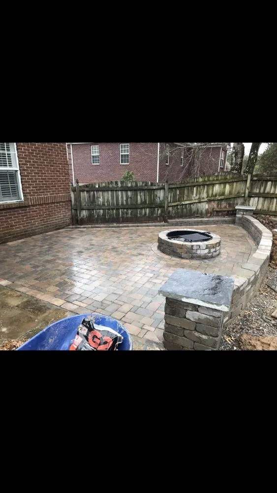 Local lawn mowing service in Powell, TN by Garrett's Lawn And Landscape