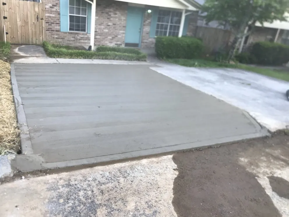 Reliable garden landscaping near you in Powell, TN by Garrett's Lawn And Landscape