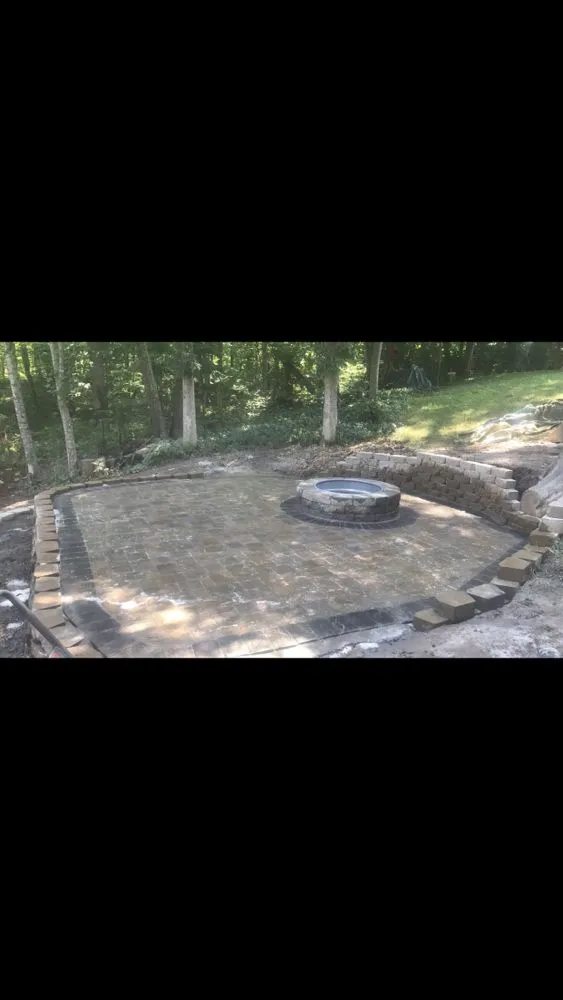 Custom landscaping services in Powell, TN by Garrett's Lawn And Landscape