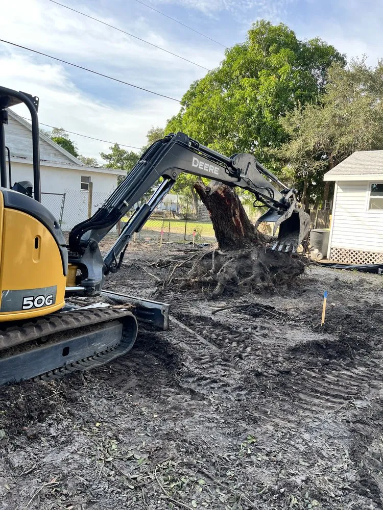 Local lawn care service in Saint Petersburg, FL by Garrett's Lawn Care & Tree