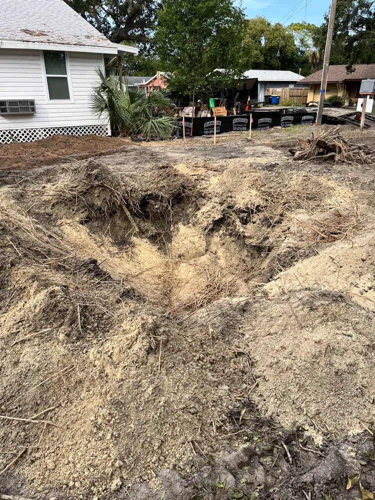 Local yard cleanup service for homes across Saint Petersburg, FL - Garrett's Lawn Care & Tree