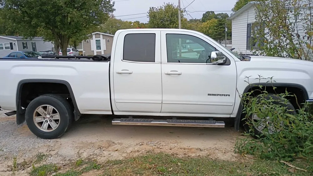 Top-rated yard cleanup service in Godfrey, IL - Garrison Home Services