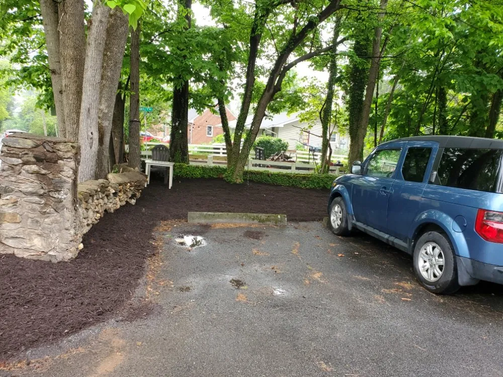 Top-rated lawn mowing service in Crozet, VA - Garrisons Landscaping