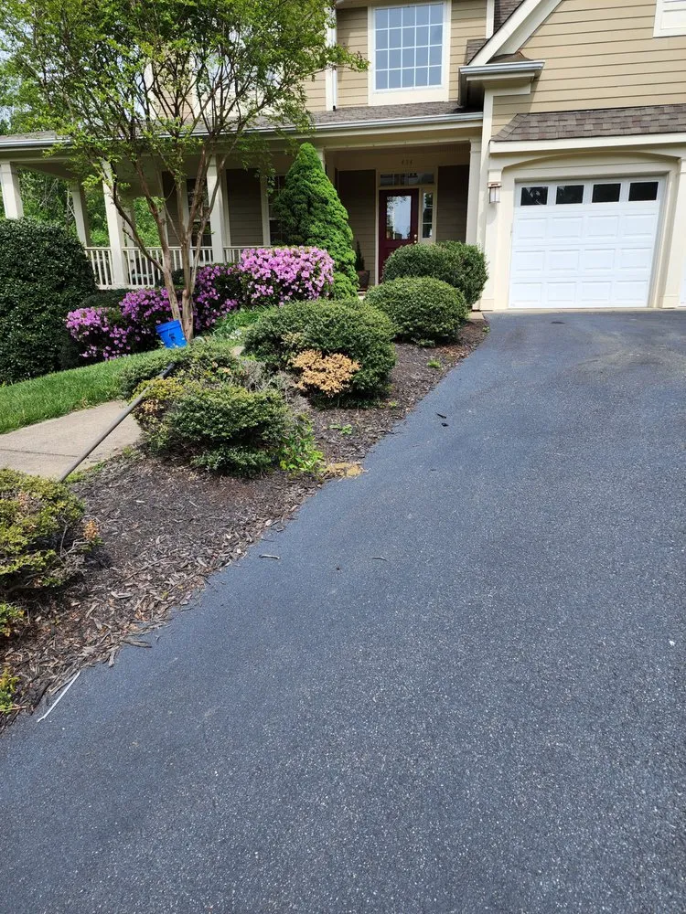 Custom yard maintenance in Crozet, VA - Garrisons Landscaping