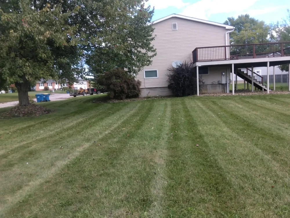 Reliable yard cleanup service in Newton Falls, OH - Garvey's Great Cuts