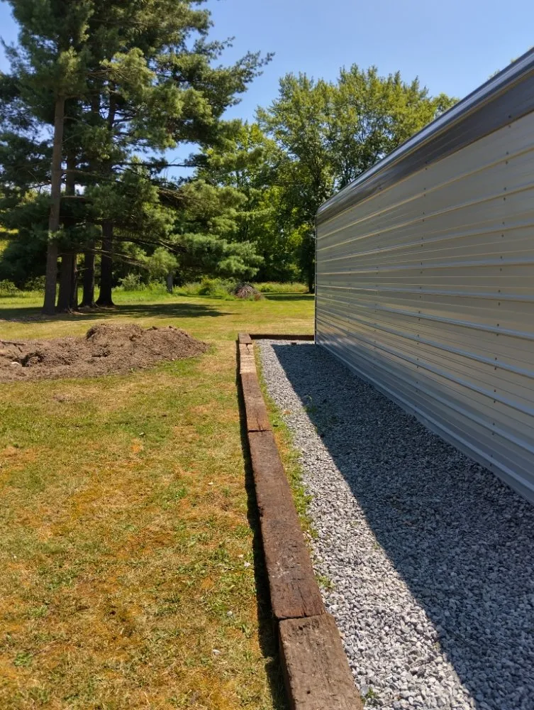 Expert outdoor landscaping in Newton Falls, OH - Garvey's Great Cuts