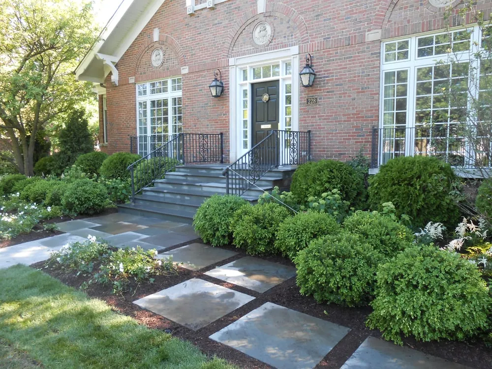 Top-rated landscaping services experts serving Chicago, IL - Gary Herbert Associates