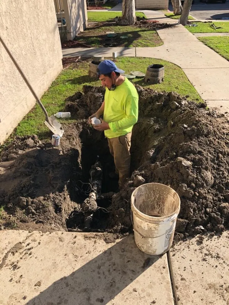 Custom lawn mowing service in Manhattan Beach, CA - Gary stevents landscape
