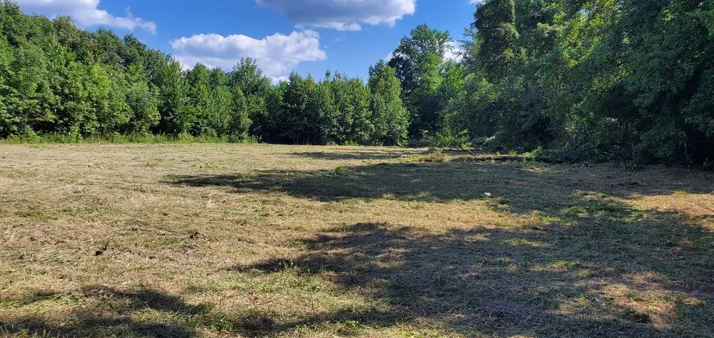 Local lawn mowing service in Floyds Knobs, IN - Garys Brush Cutter Service