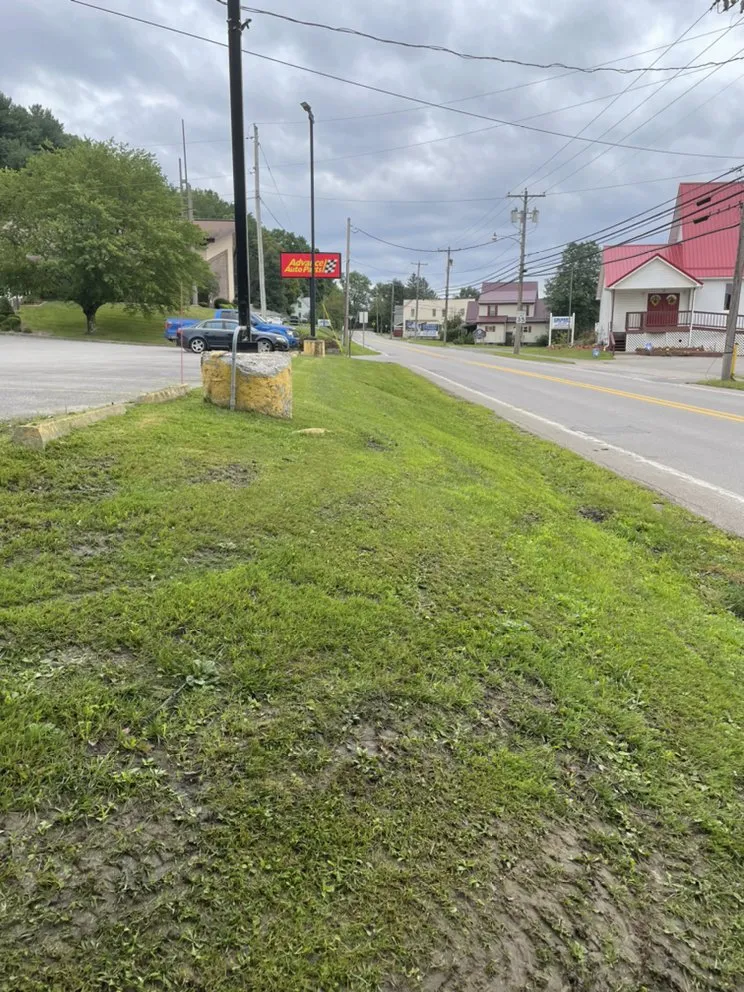 Expert yard maintenance in Horner, WV by Garys lawn care service