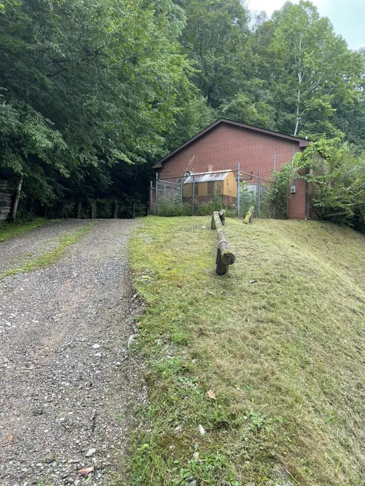 Reliable yard maintenance in Horner, WV - Garys lawn care service