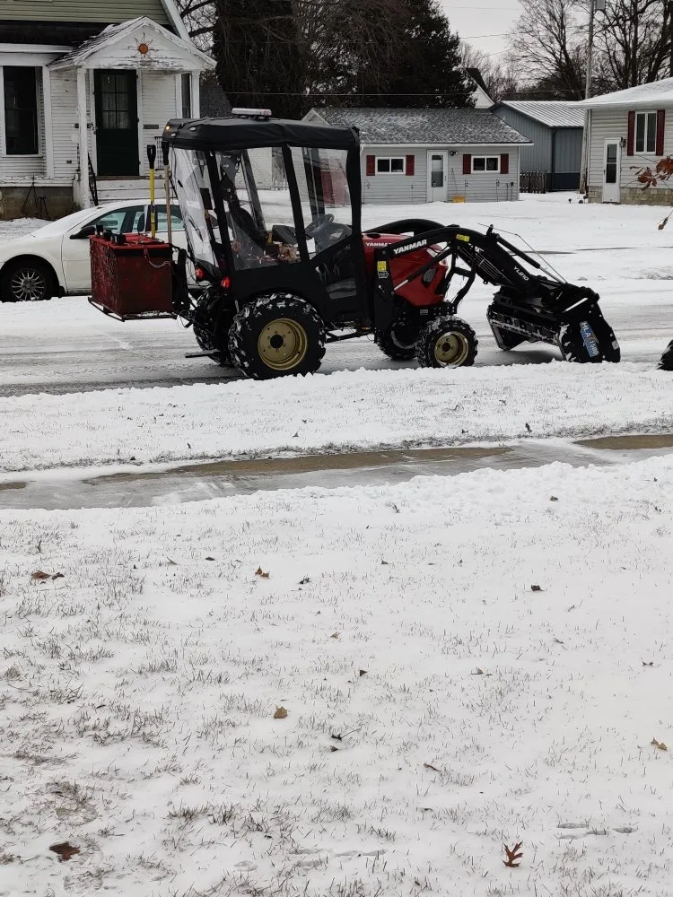 Expert lawn mowing service experts serving Osage, IA - Gary's Lawn Mowing & Snow-Blowing Service