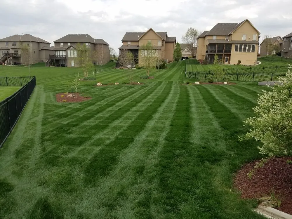 Affordable outdoor landscaping experts serving Kansas City, MO - Gary's Lawn Service, LLC