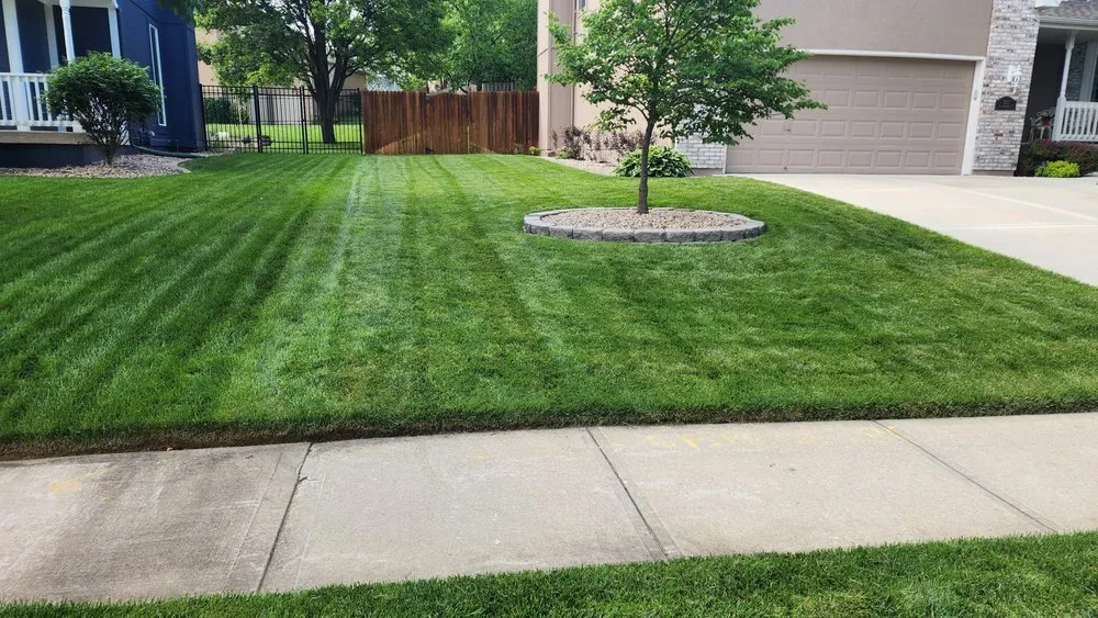Expert landscaping services in Kansas City, MO - Gary's Lawn Service, LLC