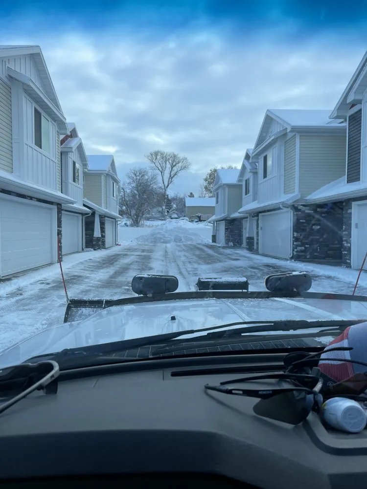 Professional lawn mowing service experts serving Smithfield, UT - Gary’s Little Red Tractor