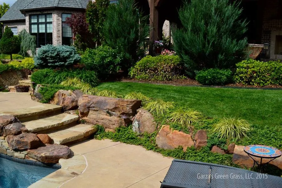 Professional landscaping services in Moore, OK by Garza's Green Grass