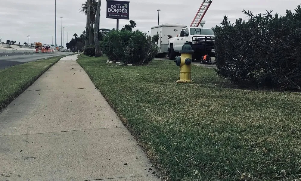 Local lawn mowing service with custom design in Corp Christi, TX by Garza’s Landscape & Tree Service