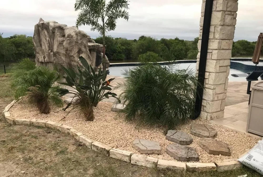 Top-rated yard maintenance experts serving Corp Christi, TX - Garza’s Landscape & Tree Service