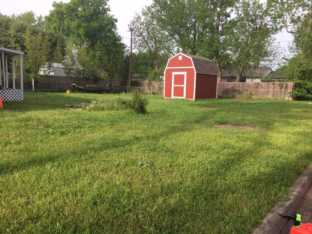 Affordable residential landscaping in Grand Prairie, TX by Garza’s lawn care