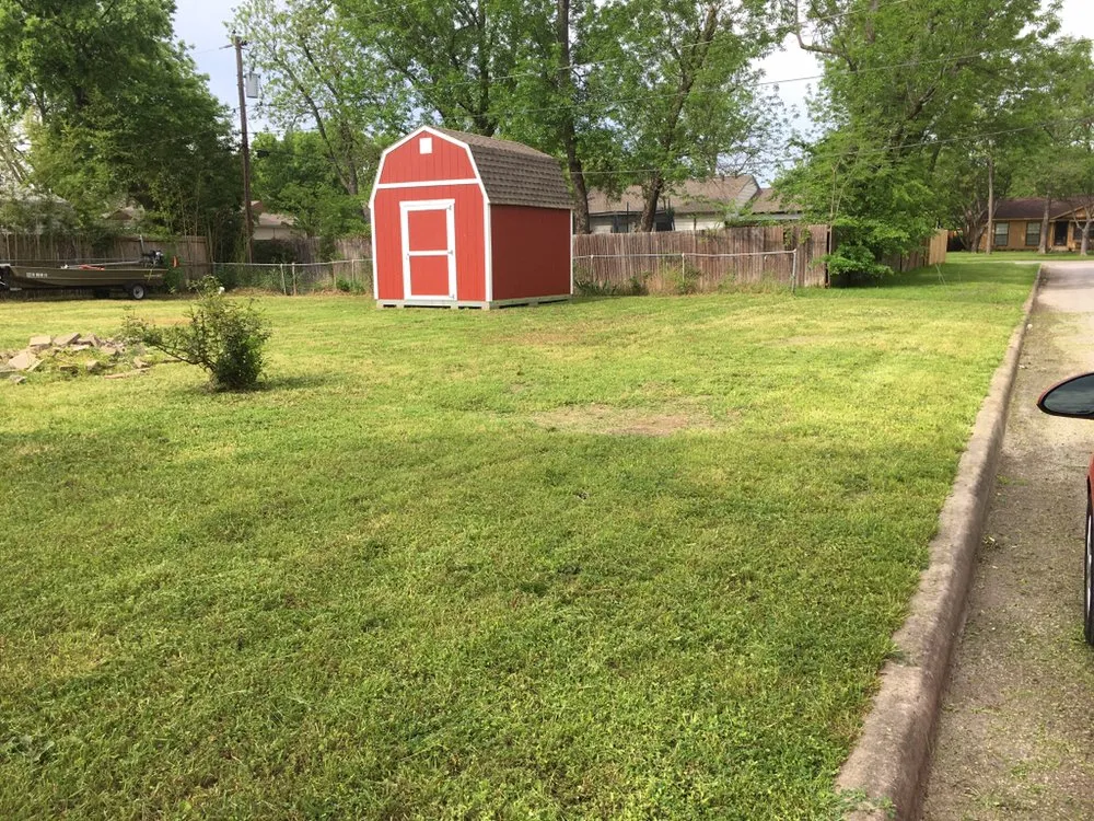 Top-rated outdoor landscaping in Grand Prairie, TX by Garza’s lawn care