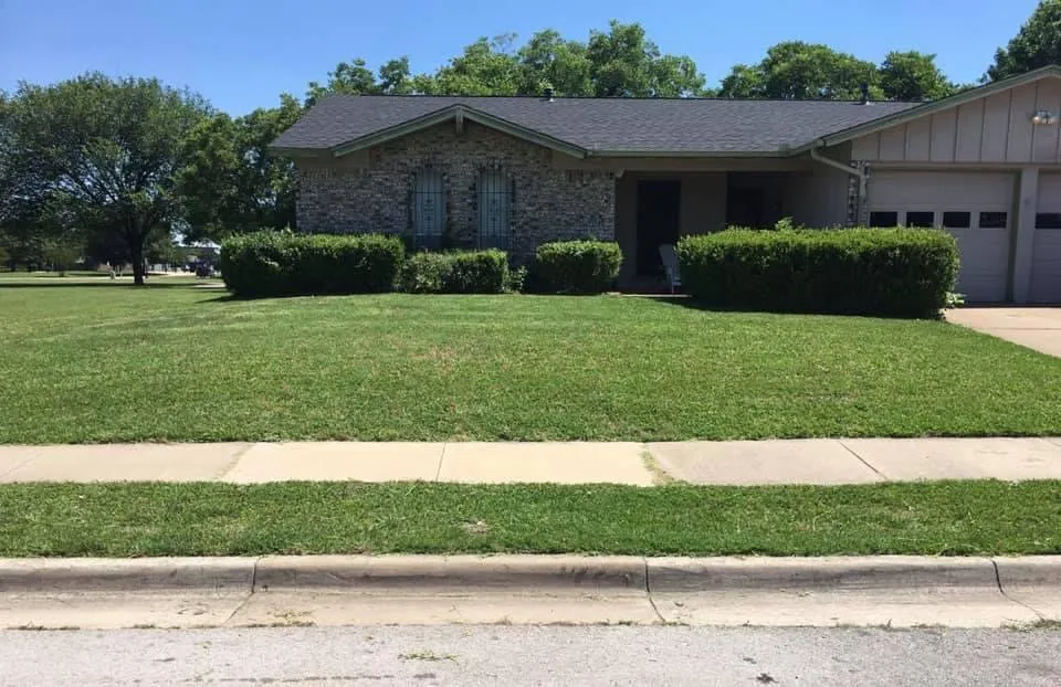 Trusted residential landscaping for residential properties in Grand Prairie, TX by Garza’s lawn care