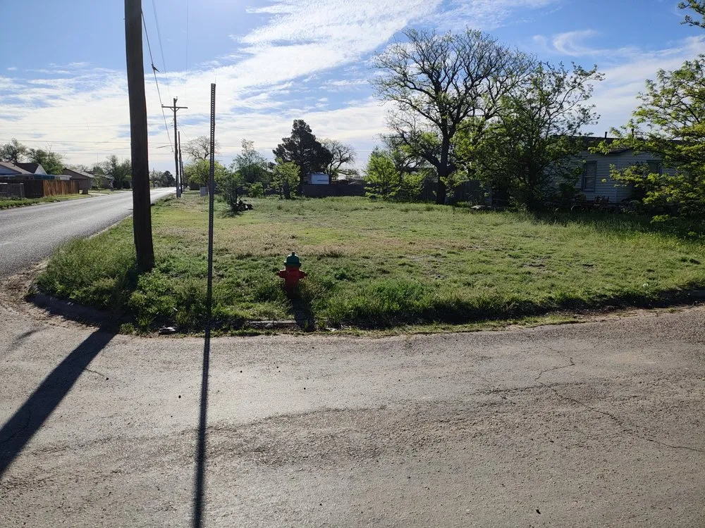 Trusted landscape installation for year-round maintenance across Plainview, TX - Garza's Lawn Service