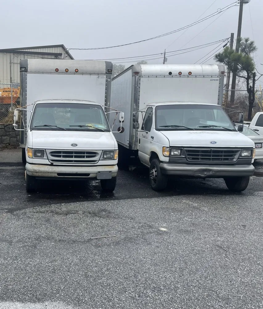 Local yard cleanup service in Lawrenceville, GA by Gas Money Transport