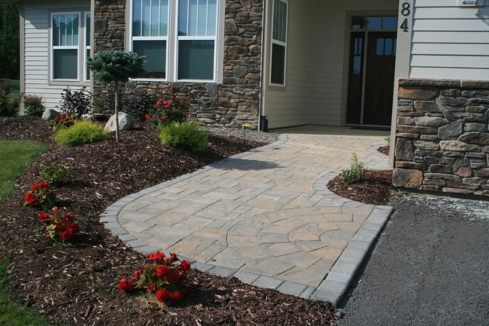 Custom yard cleanup service in Camillus, NY by Gasparini Landscaping Company